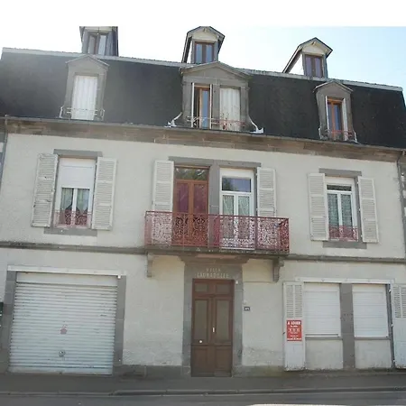 Apartment 1er Etage Droite *